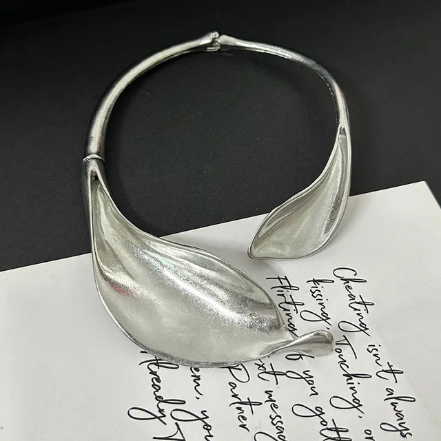 Metal leaf shaped flower bracelet