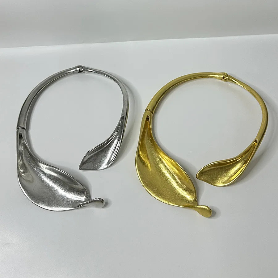 Metal leaf shaped flower bracelet