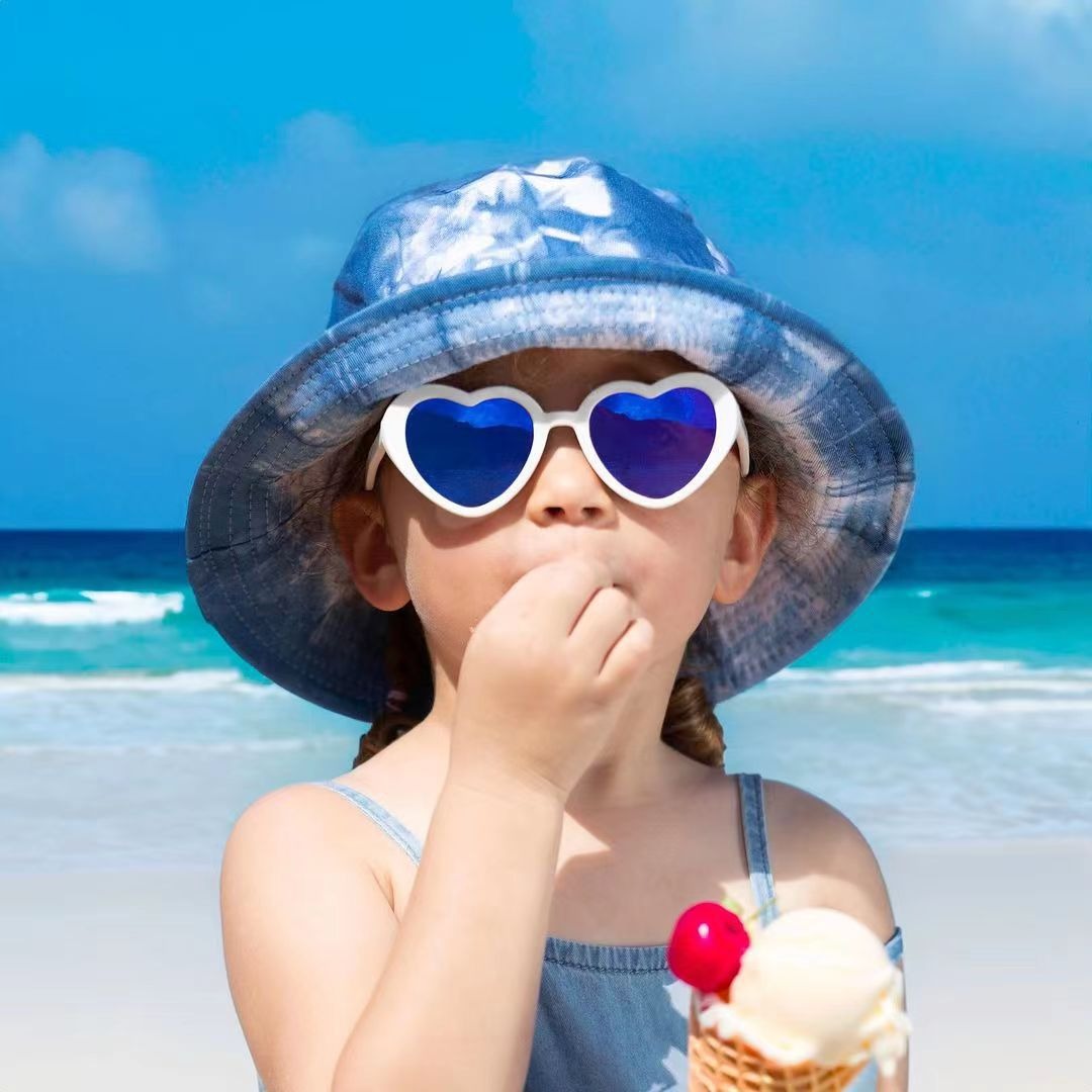 Fantasy gradient frame cute heart sunglasses