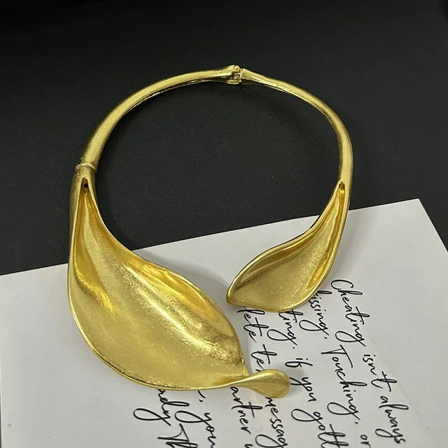 Metal leaf shaped flower bracelet