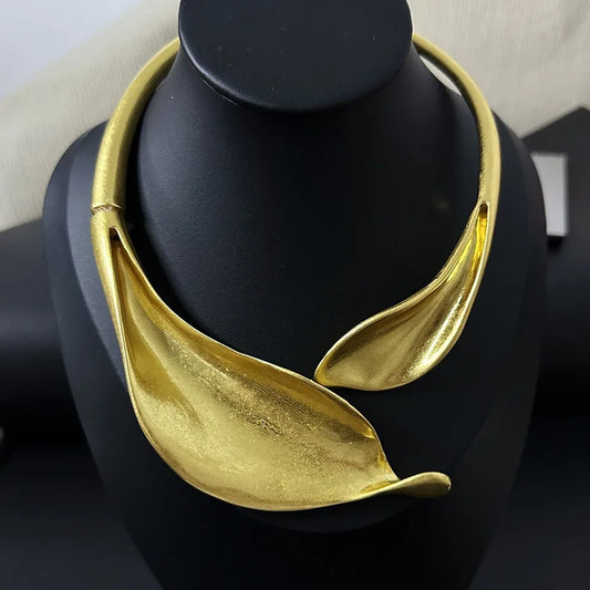 Metal leaf shaped flower bracelet